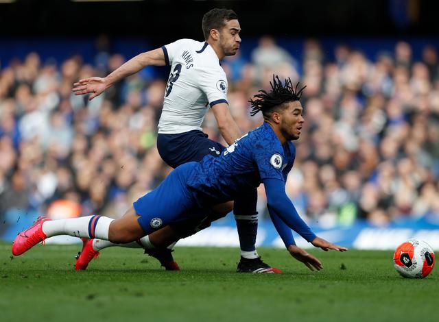 中场三人组化学反应太强（中场三人组默契爆棚）