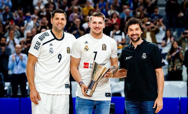 米体：泽林斯基出现轻微肌肉问题，可能不会出战比萨（米体：泽林斯基遭遇轻度肌肉不适，出战比萨成疑）