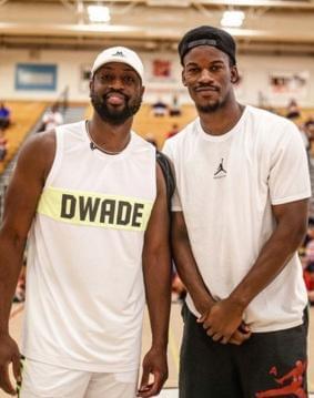 弗里克：亚马尔防守端表现也很积极，费兰是非常聪明的球员（弗里克：亚马尔防守同样积极，费兰踢球非常聪明）