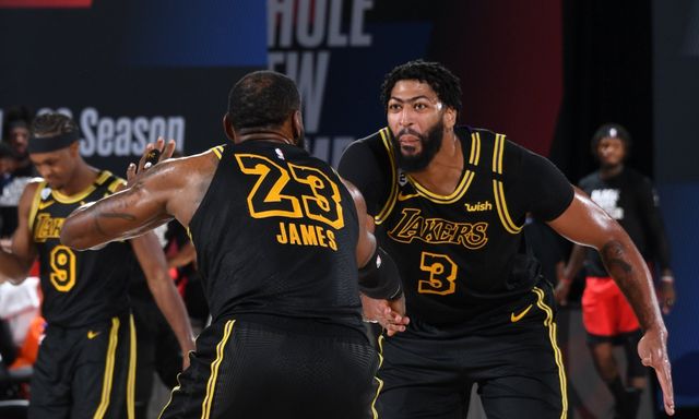 巴萨官方：特尔施特根已获医疗许可，入选对阵法兰克福大名单（巴萨官宣：特尔施特根获准复出，入围对阵法兰克福大名单）