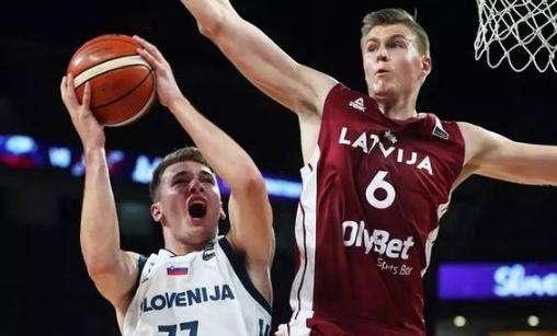 一次反击终结比赛（致命反击一击定胜负）