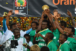 五大联赛仍有三支球队联赛不胜：狼队、维罗纳、佛罗伦萨（五大联赛尚有三队未尝联赛胜绩：狼队、维罗纳、佛罗伦萨）