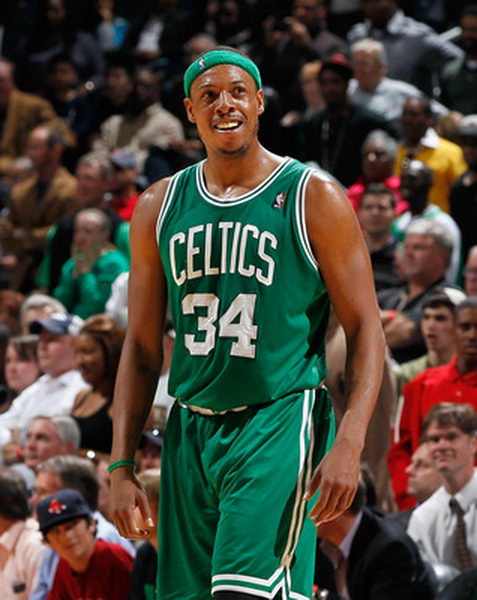 英超首次密集赛程开启，曼城瞄准19连胜纪录，热刺迎战连败克星纽卡斯尔（英超密集赛程启动，曼城冲击19连胜，热刺再战克星纽卡）