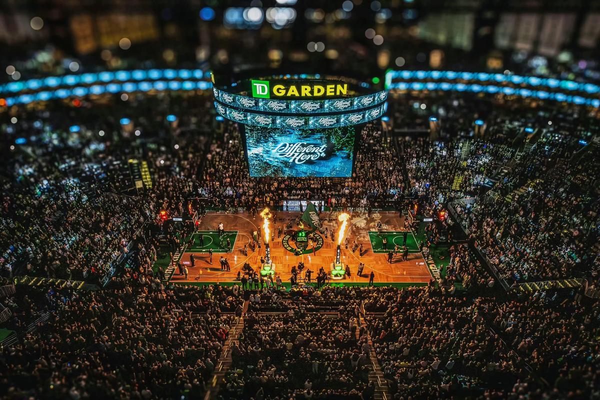 如何评价利物浦主教练克洛普的执教能力？（如何看待克洛普在利物浦的执教水平？）