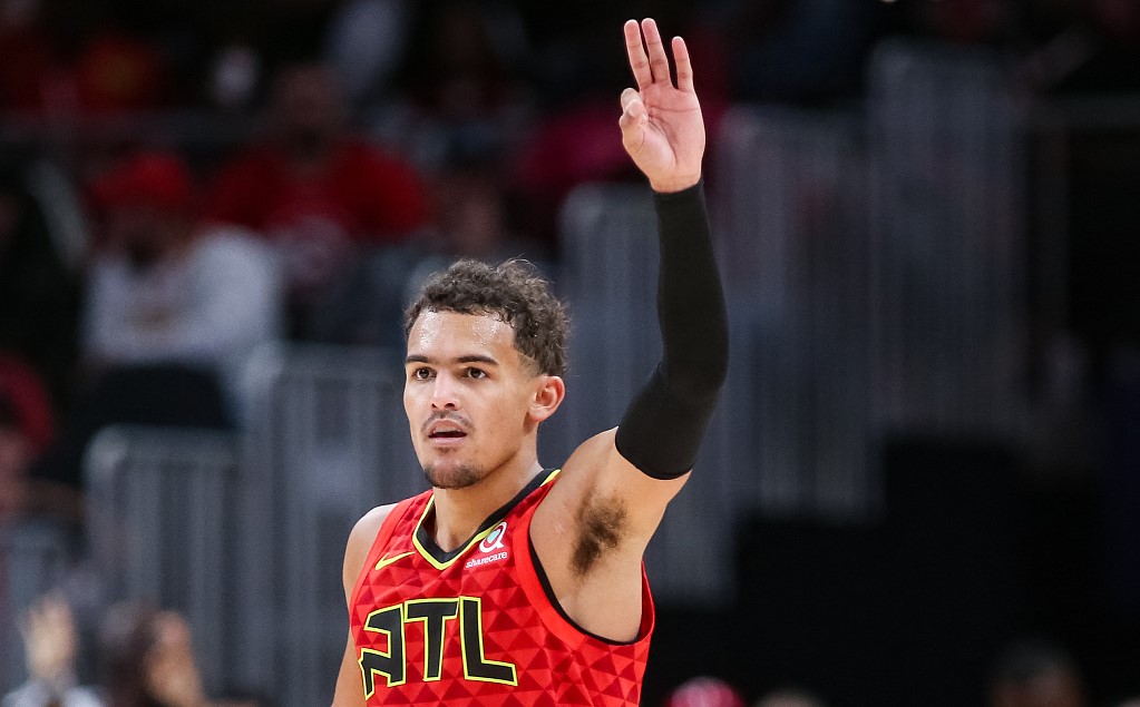 纳格尔斯曼与女友参加马拉松节目，呼吁为慈善活动捐款（纳格尔斯曼携女友亮相马拉松节目，号召为公益募捐）