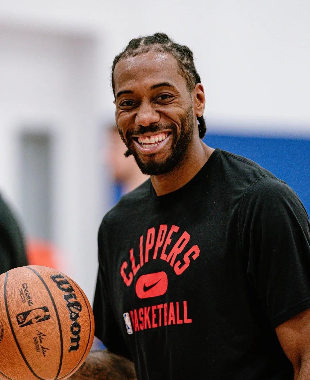 德天空：帕利尼亚原本想留队，但拜仁高层明确建议他转会（德天空：帕利尼亚本想留队，拜仁高层明确建议其转会）