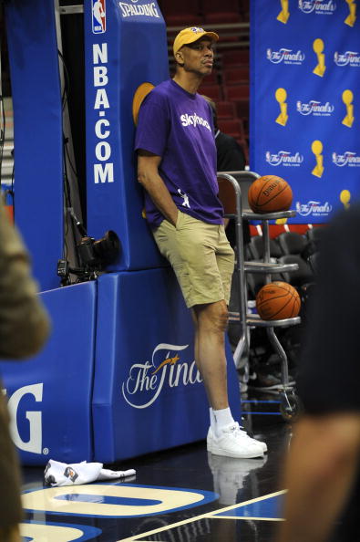 官方：前国脚王新欣成为苏超连云港队主教练（官宣：前国脚王新欣出任苏超连云港队主帅）